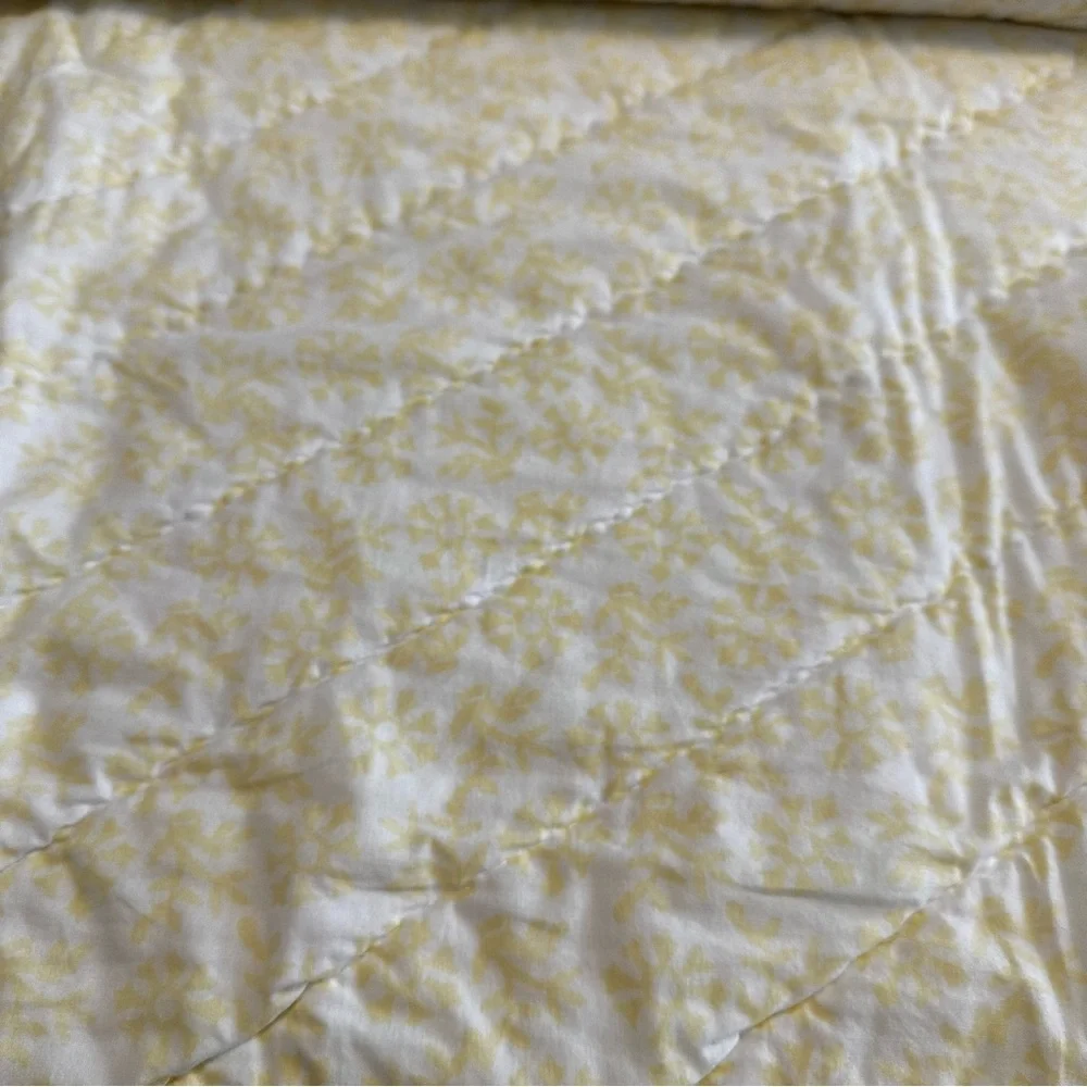 Pottery Barn Kids Lara Paisley Gray Yellow Reversible Toddler Baby Crib Quilt
